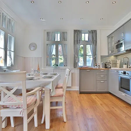 Schoeneck Schoeneck 1 * Шарбойц